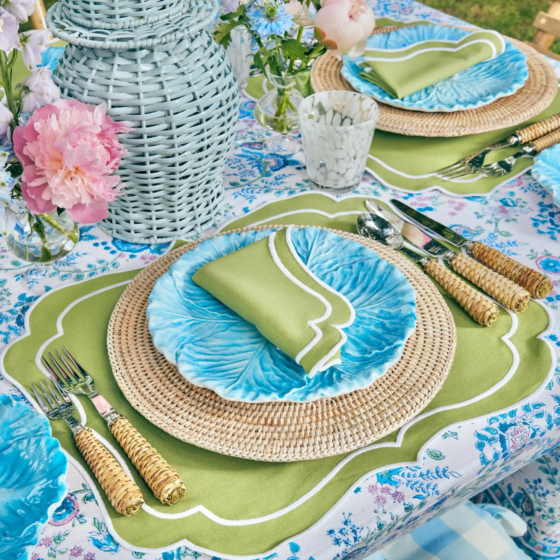 Outlet Mrs. Alice Sylvie Green Embroidered Placemats (Set Of 4)