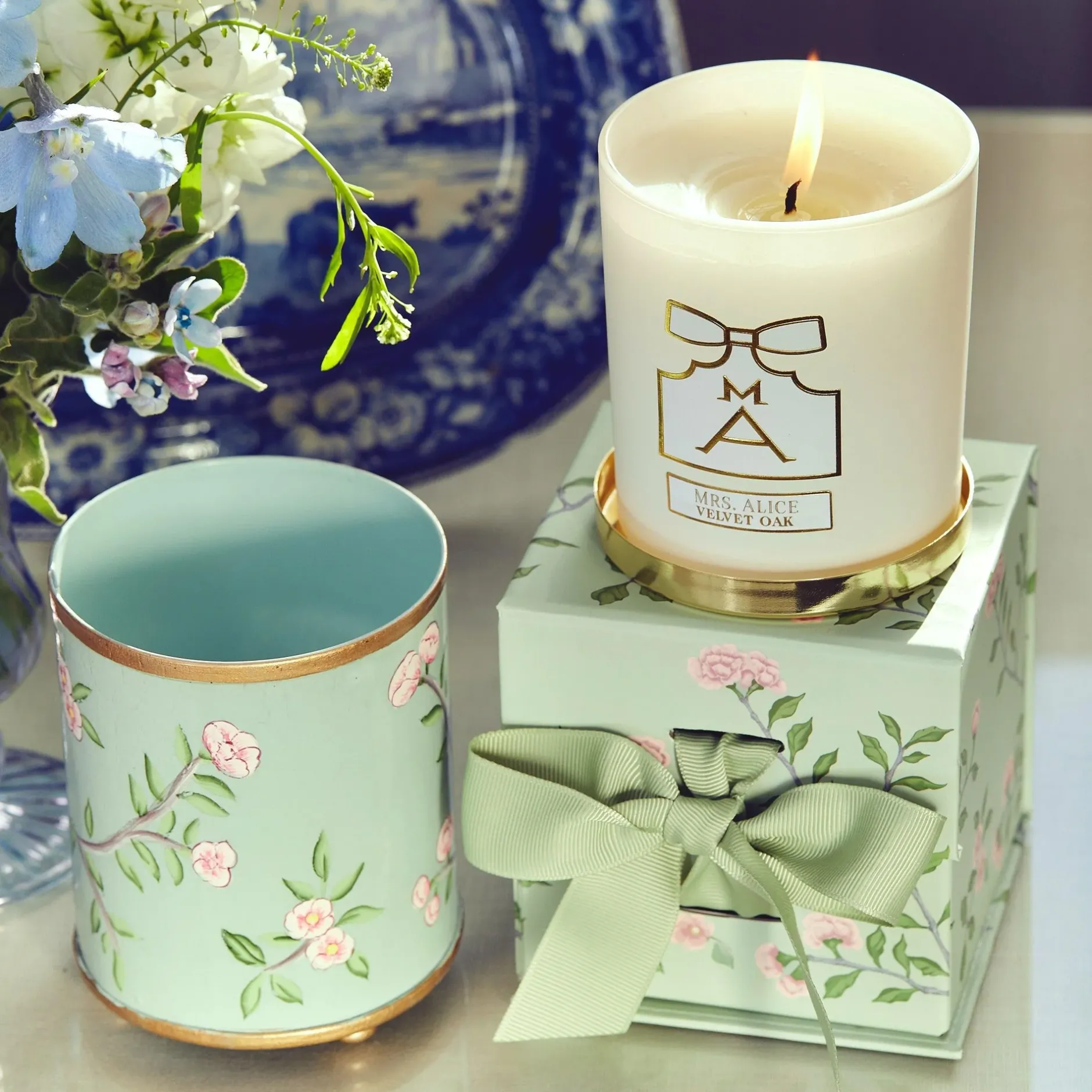 Discount Mrs. Alice Velvet Oak Scented Candle & Pot Set