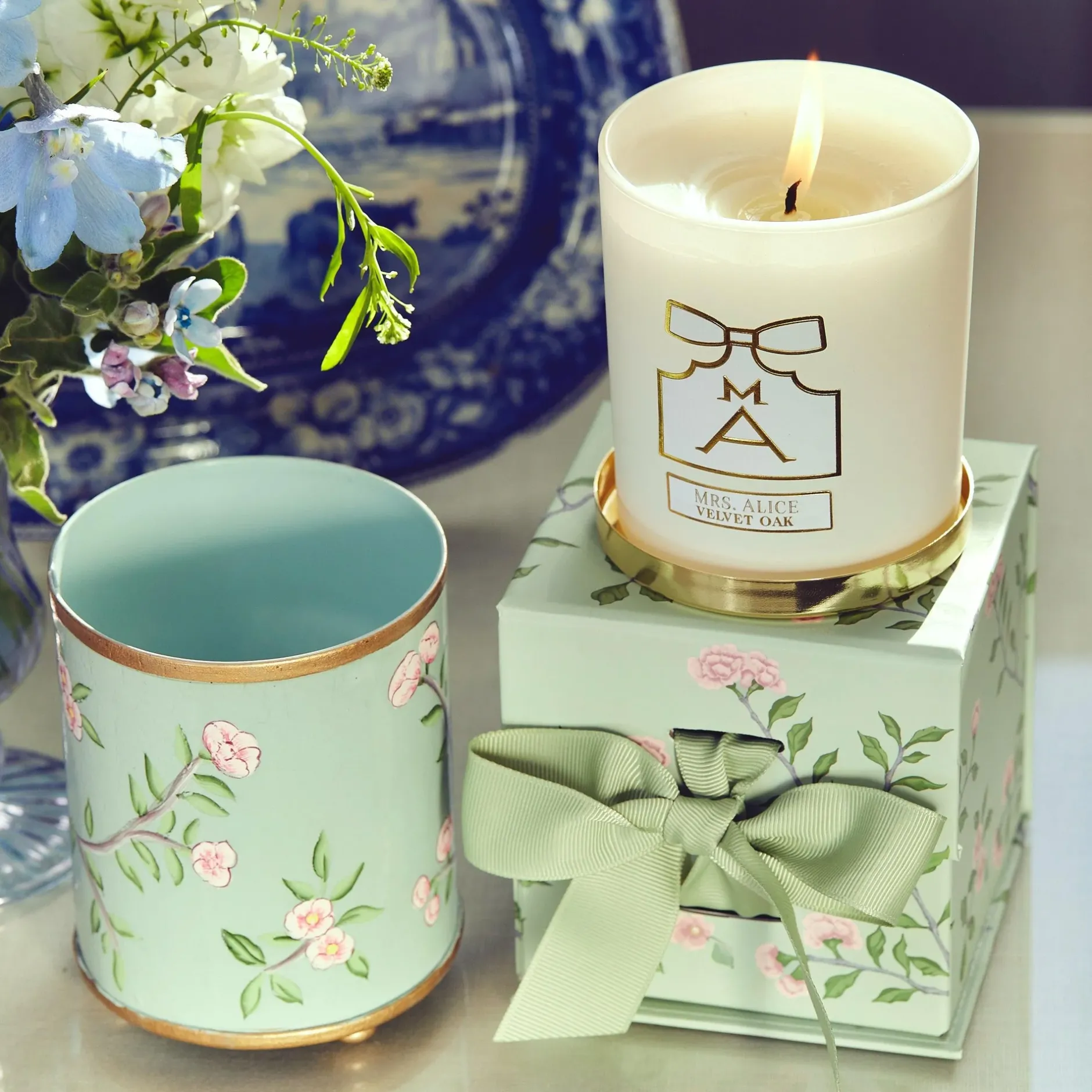 Discount Mrs. Alice Velvet Oak Tole Candle Pot