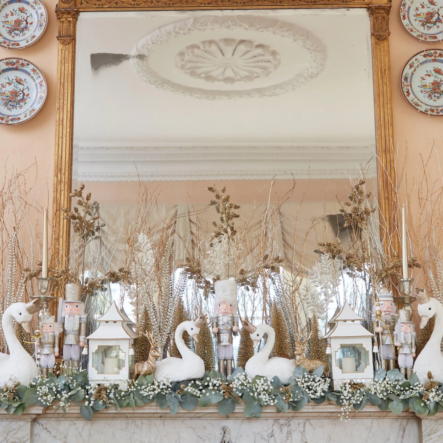 Best Mrs. Alice White & Gold Pagoda Lantern