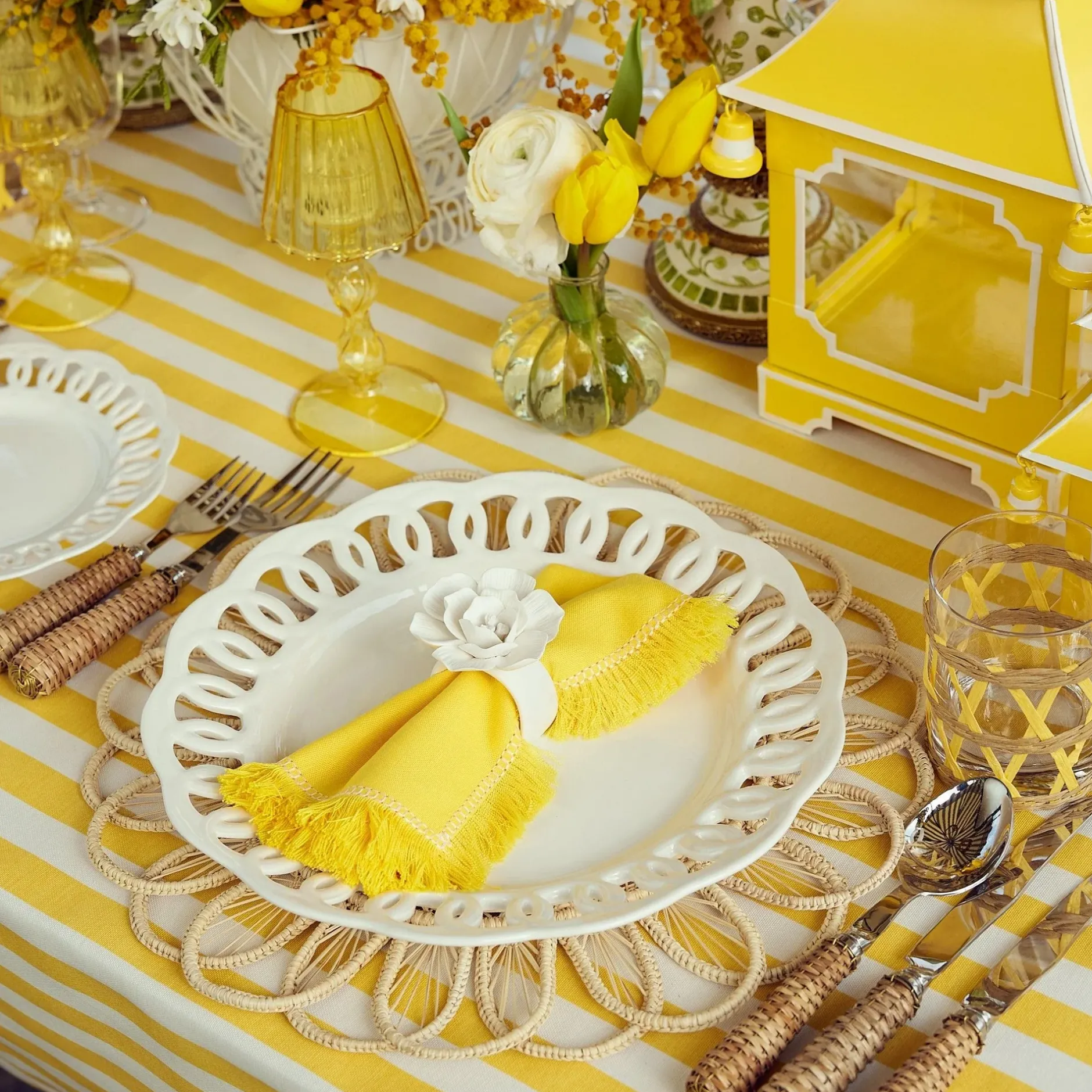 Mrs. Alice White Lace Dinner Plates (Set Of 4)