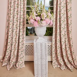 Hot Mrs. Alice White Liliana Scalloped Rattan Pedestal And Urn