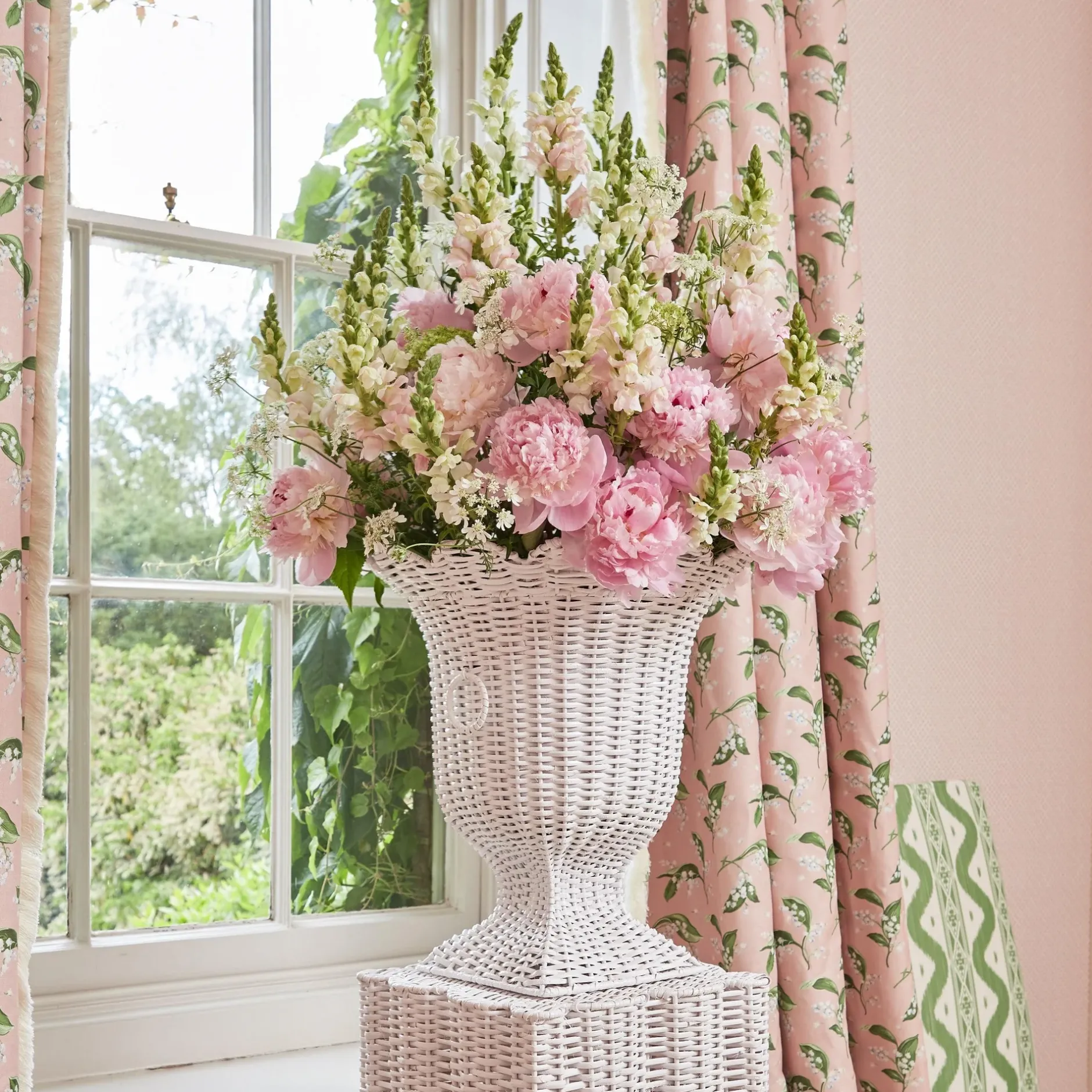 Outlet Mrs. Alice White Liliana Scalloped Rattan Urn