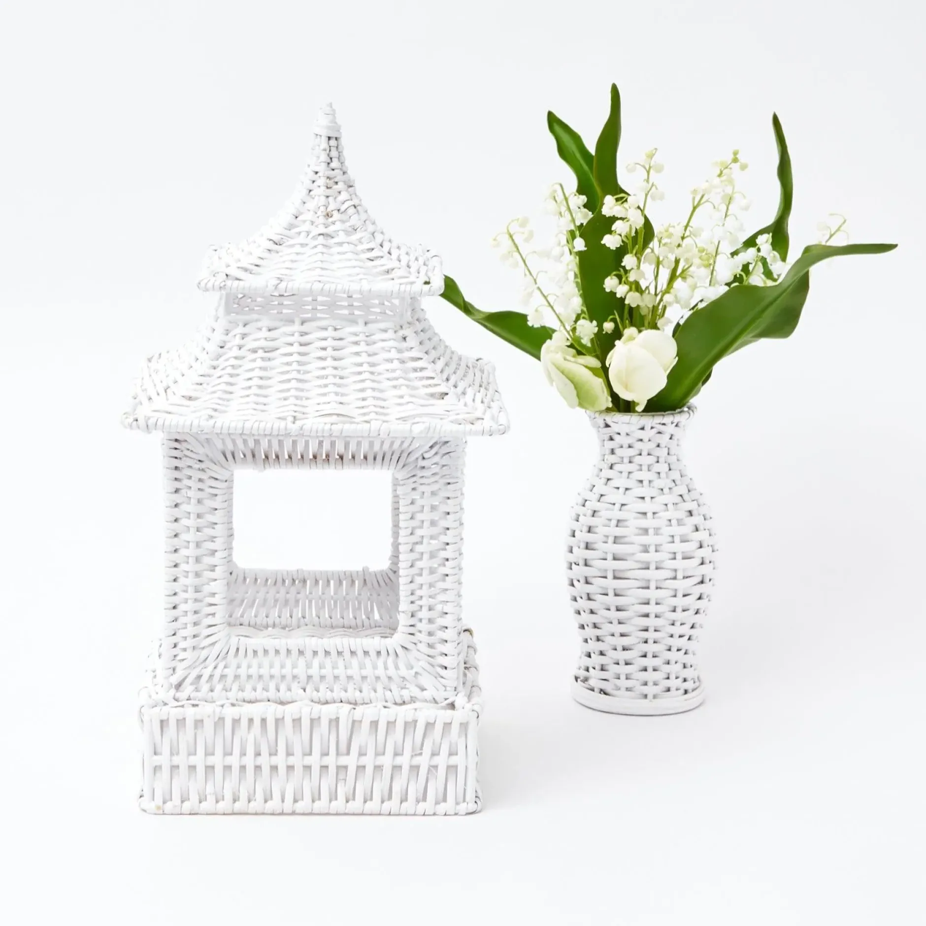 New Mrs. Alice White Rattan Pagoda Lantern